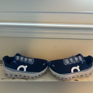 ON Cloudmonster Running Shoes